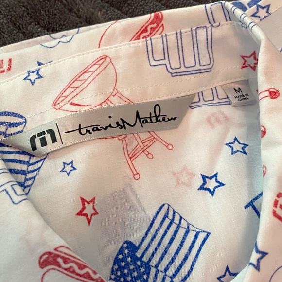 Travis Mathew Short Sleeve Button Down, Independence Day Print, Sz Med - Picture 3 of 3